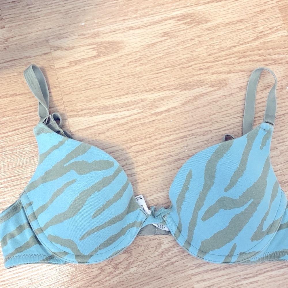 SOLD - Lasenza 32a Zebra Print Turquoise and Tan/green Bra